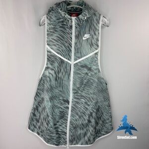 1149 NWT Nike Tech Hyperfuse Vest - Size M – Light Aqua/Gray